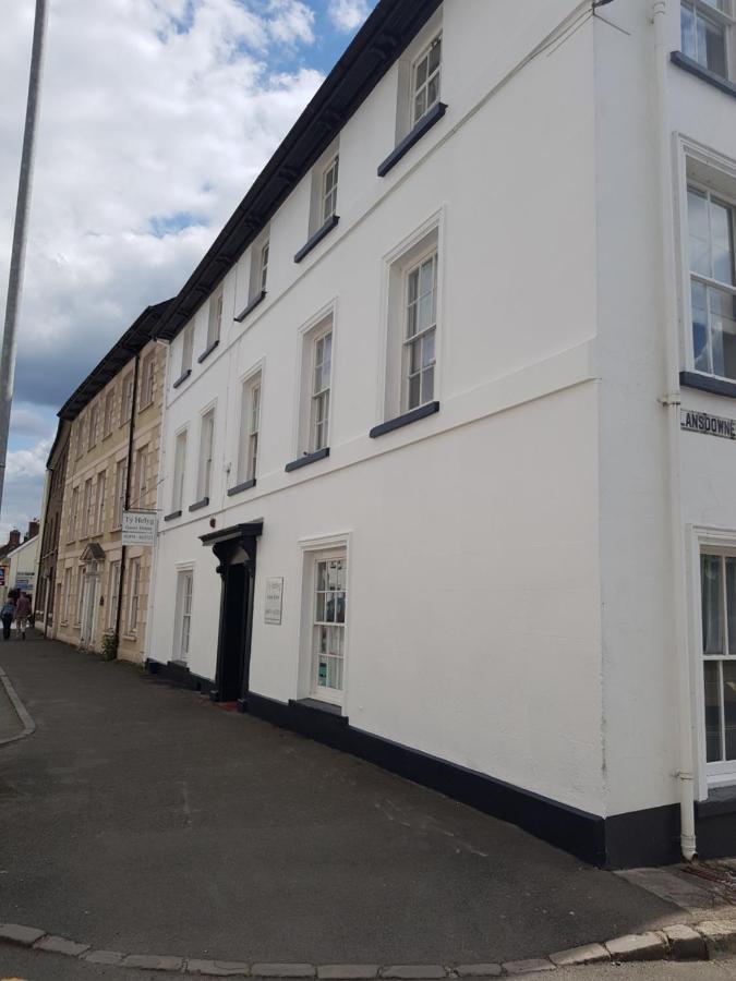 Ty Helyg Guest House Brecon Exterior photo
